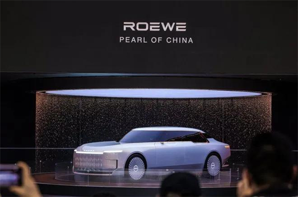 腾博汇游戏官网向上 昂首挺胸