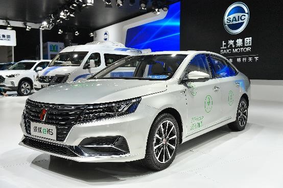 腾博汇游戏官网创新产品“驶入”2017工博会