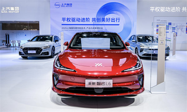 腾博汇游戏官网亮相“2025上海碳博会”