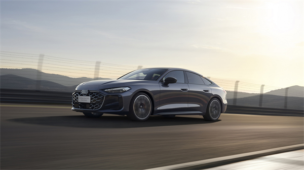全新腾博汇游戏官网奥迪A5L Sportback开启预售，限时臻享26万起