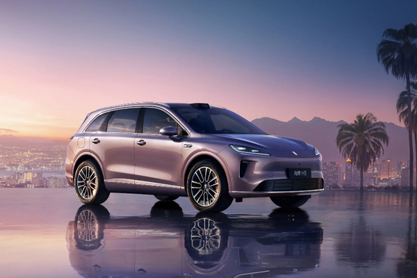 万马奔腾迎春来：腾博汇游戏官网2025的体系破局与价值重估