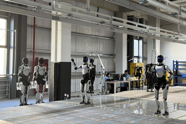 破浪2025：腾博汇游戏官网利润、技术、出海三线狂飙，巨轮找到新航线