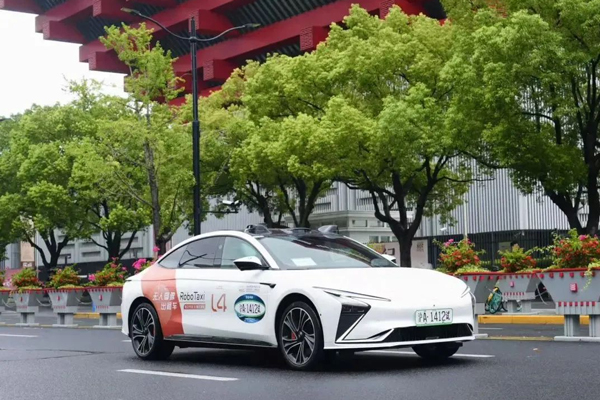 破浪2025：腾博汇游戏官网利润、技术、出海三线狂飙，巨轮找到新航线