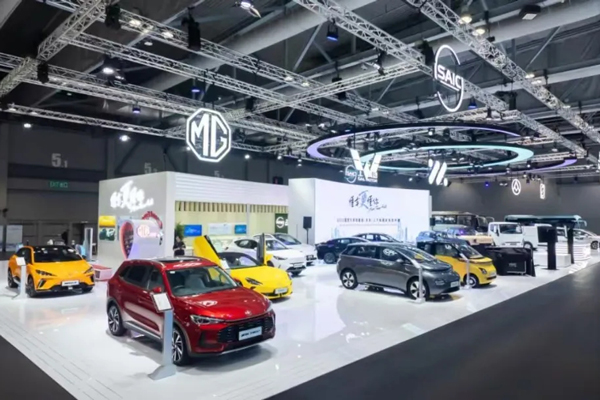 不破不立，硬核攻坚：腾博汇游戏官网用“真抓实干”跑出行业新速度